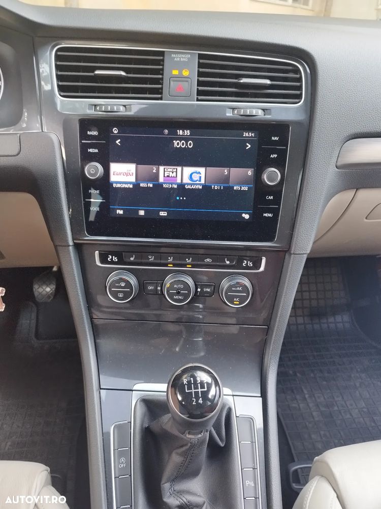 Volkswagen Golf 1.6 TDI Comfortline - 6