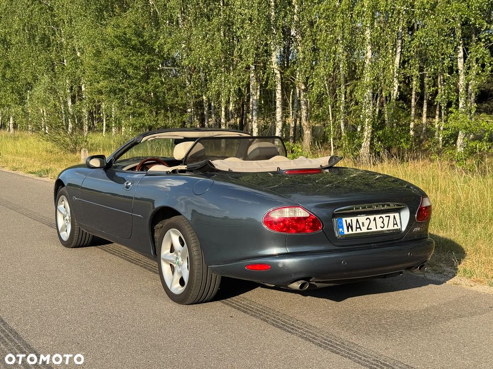 Jaguar XK8 - 4