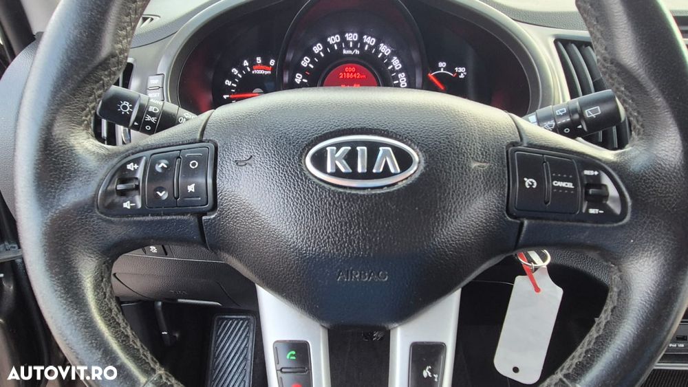 Kia Sportage ver-1-7-crdi-2wd-isg-dream--team-edition - 17