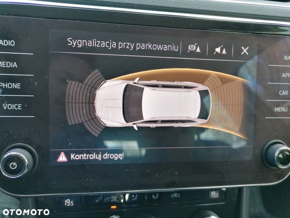 Skoda Superb 2.0 TDI Ambition - 23