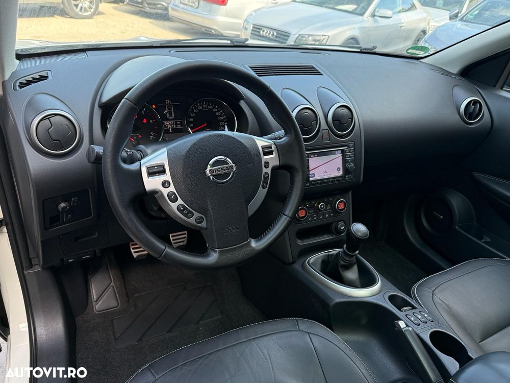 Nissan Qashqai 2.0 dCi DPF tekna - 14