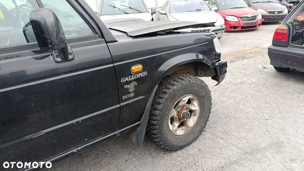 35504 Hyundai galloper lift na części 2.5 TD 99 km D4BH  lakier EB - 13