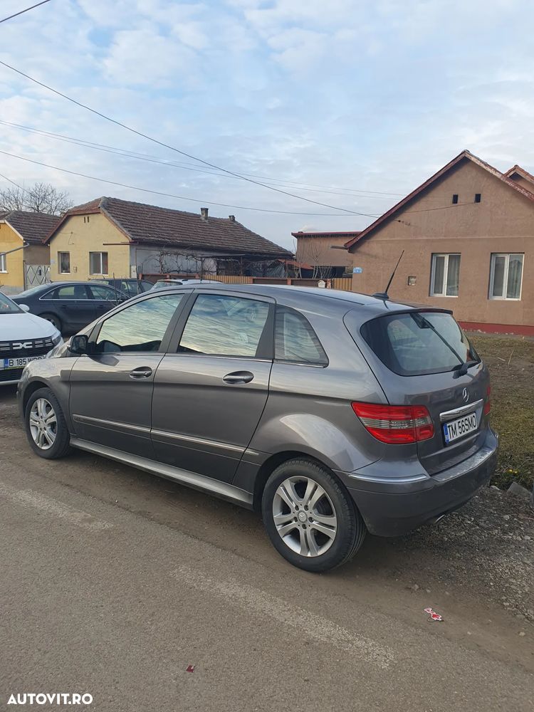 Mercedes-Benz B - 4