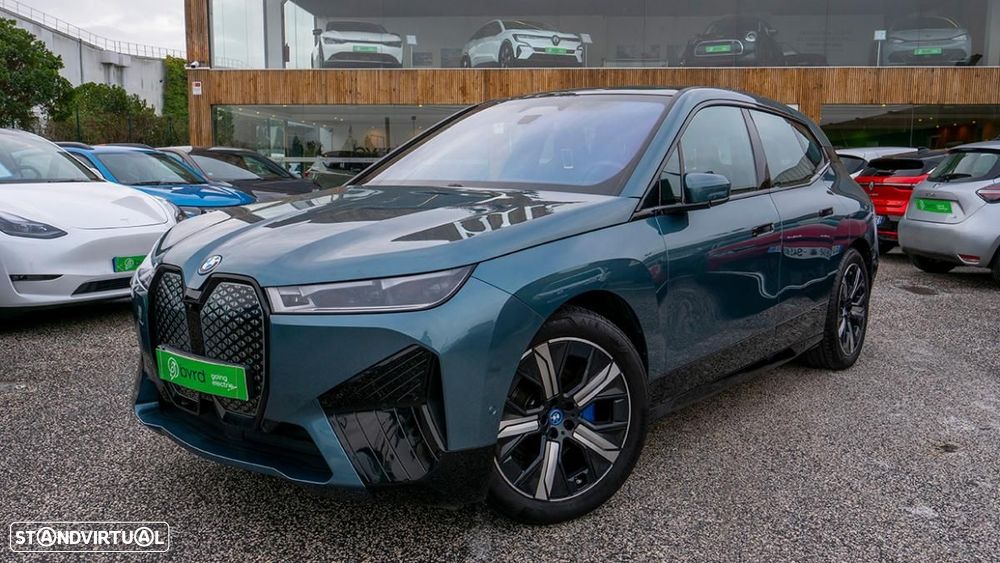 BMW iX xDrive 40 Pack Desportivo - 2