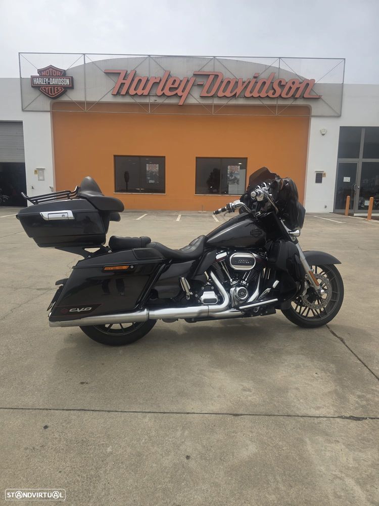 Harley-Davidson FLHXS Street Glide 117 CVO - 2