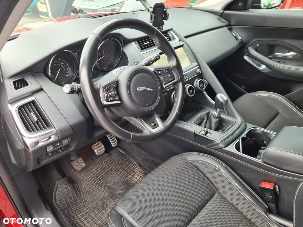 Jaguar E-Pace 2.0 i4D AWD R-Dynamic - 9