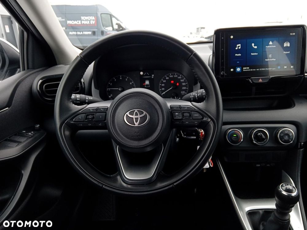 Toyota Yaris - 16