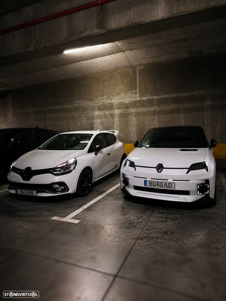 Renault Clio 1.6 Turbo R.S. EDC Sport - 10