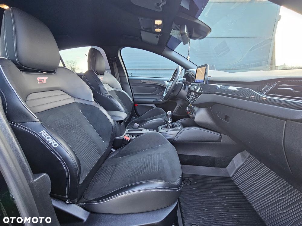 Ford Focus 2.3 EcoBoost S&S ST Edition - 6