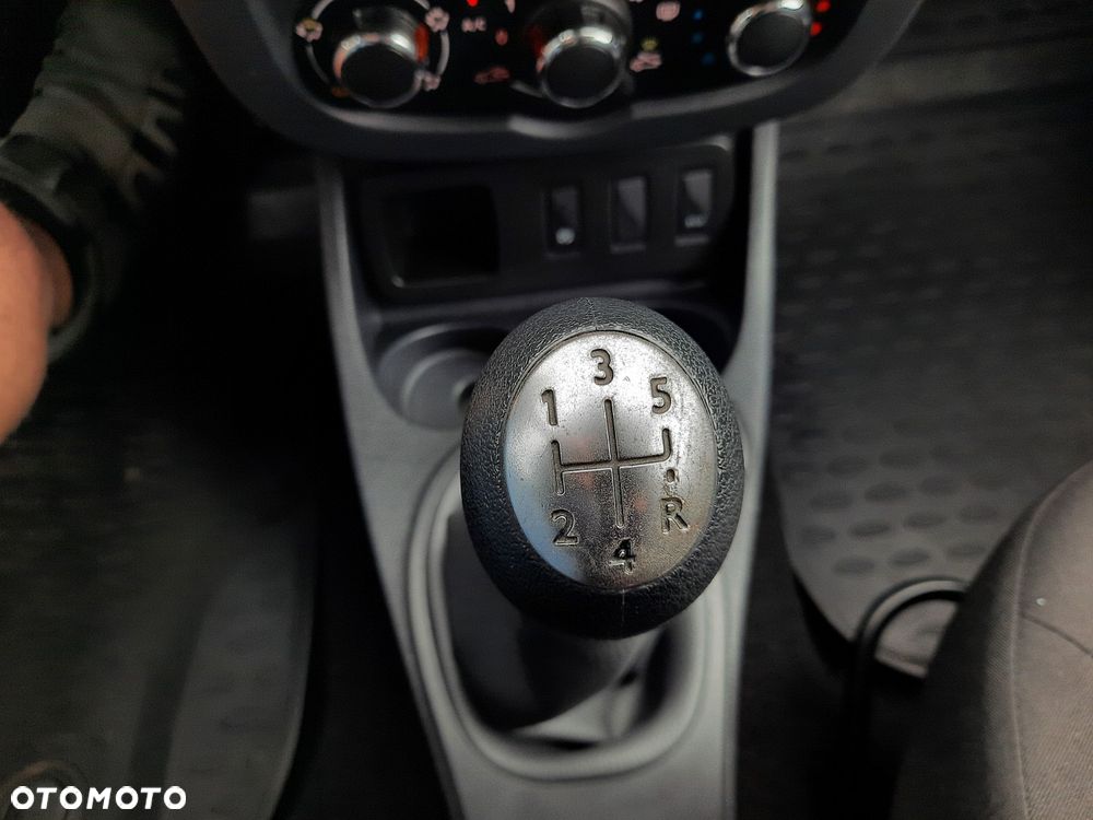 Dacia Duster 1.6 SCe Laureate S&S - 33