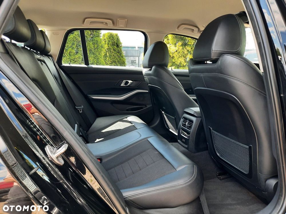 BMW Seria 3 318i Advantage - 15