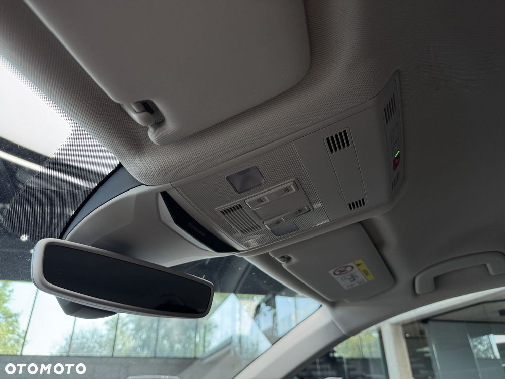 Volkswagen T-Roc 1.0 TSI Advance - 38