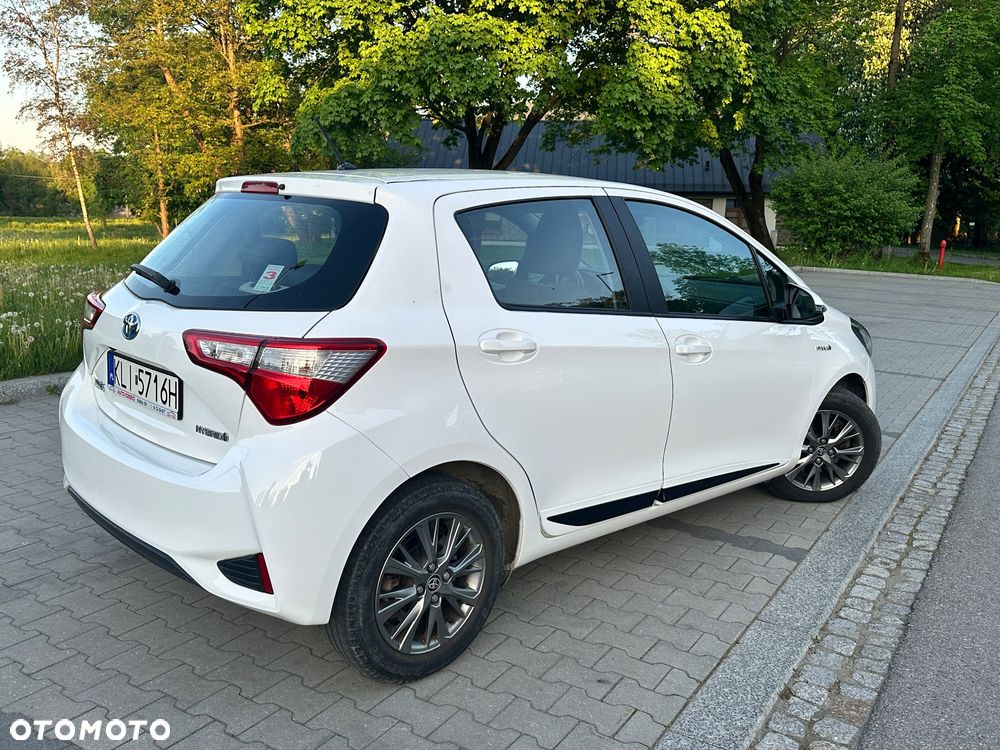 Toyota Yaris Hybrid 100 Premium EU6 - 10