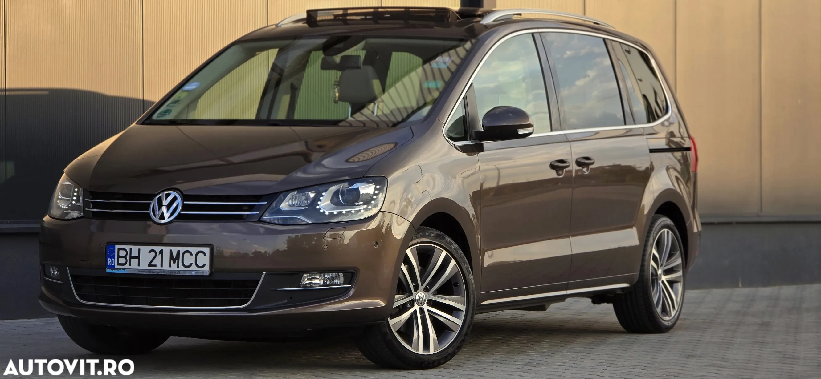 Volkswagen Sharan 2.0 TDI DSG BlueMotion Technology Highline - 9