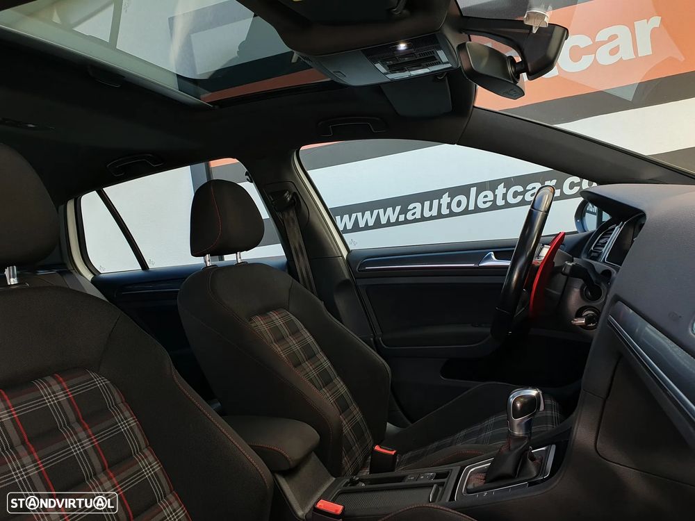VW Golf GTI 2.0 TSI OPF DSG Performance - 4