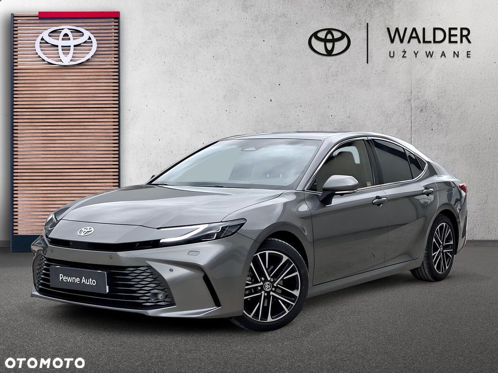 Toyota Camry - 1