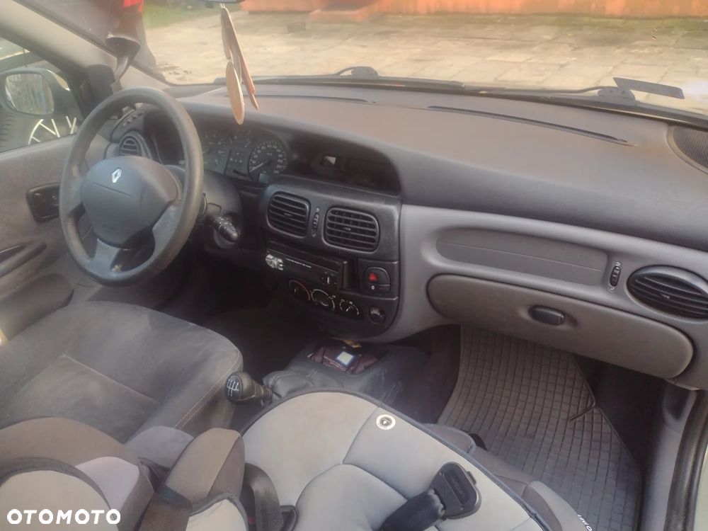 Renault Megane 1.6 - 3