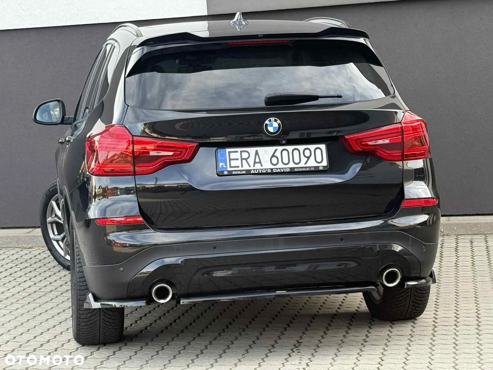 BMW X3 xDrive20i Advantage sport - 11