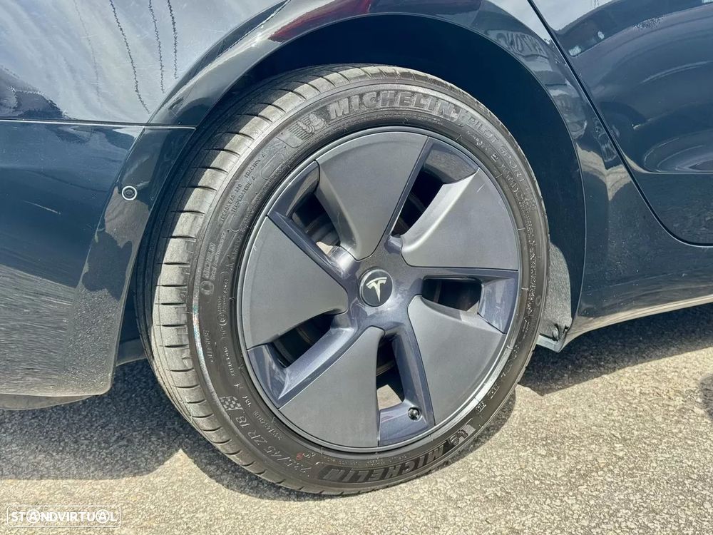 Tesla Model 3 Standard Range Plus RWD - 4