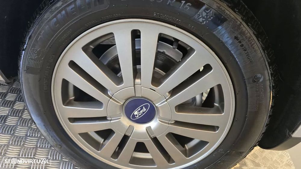 Ford Focus C-Max 1.6 TDCi Ghia - 26