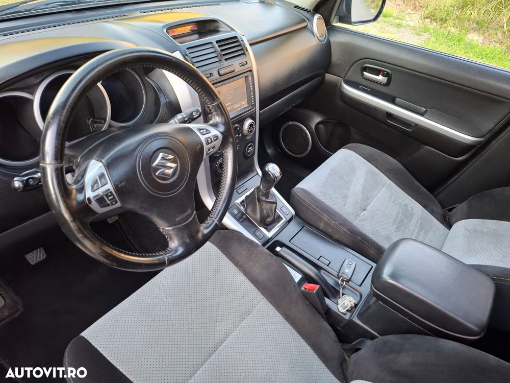 Suzuki Grand Vitara 1.9 DDiS Comfort DPF Limited - 14