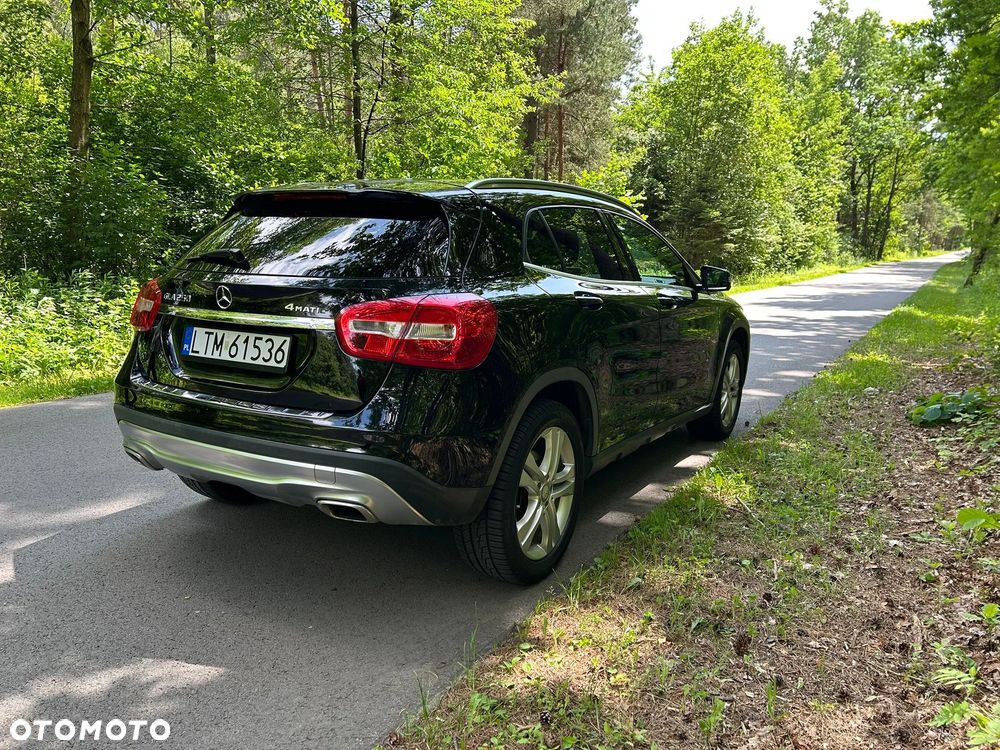 Mercedes-Benz GLA 250 4-Matic - 8
