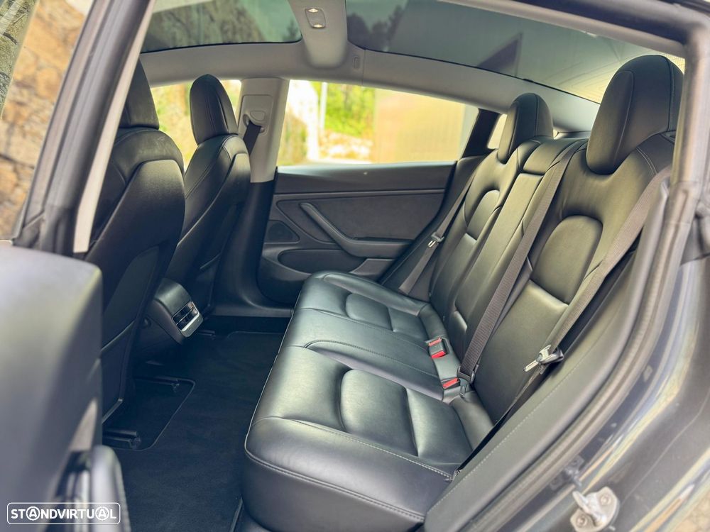 Tesla Model 3 Performance Dual Motor AWD - 29