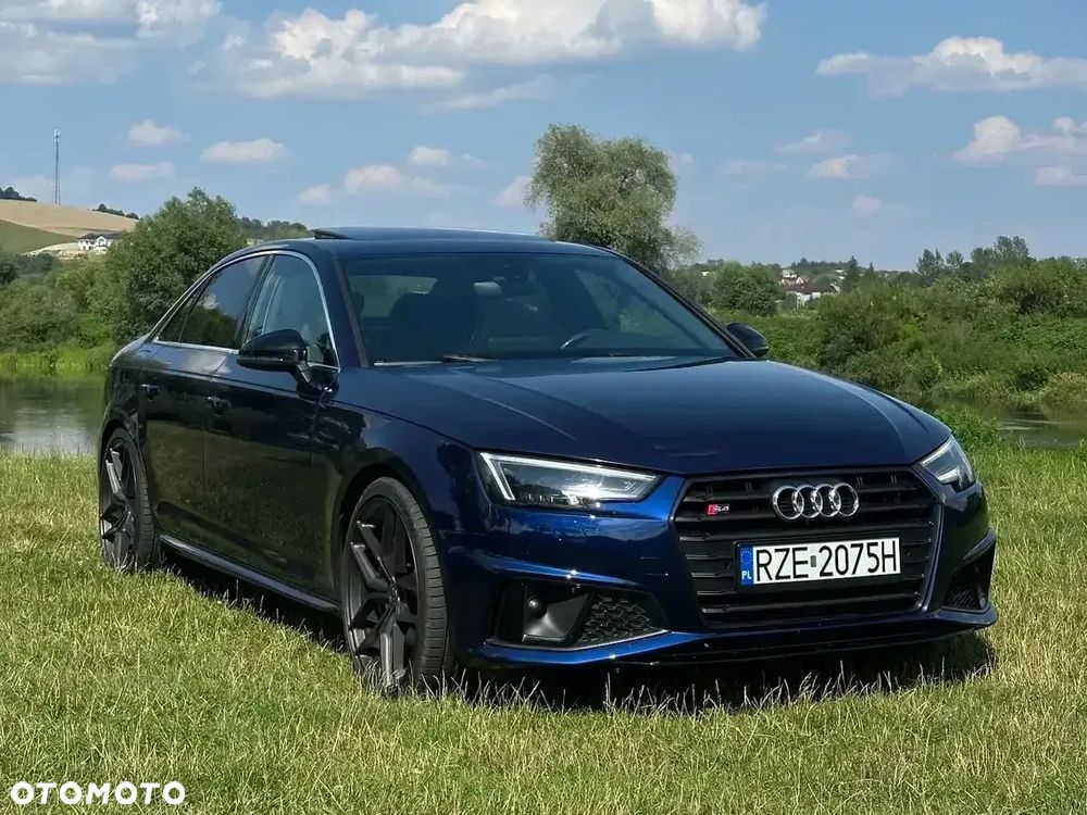 Audi S4 Limousine - 1