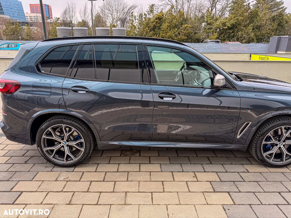 BMW X5 M M50i - 10