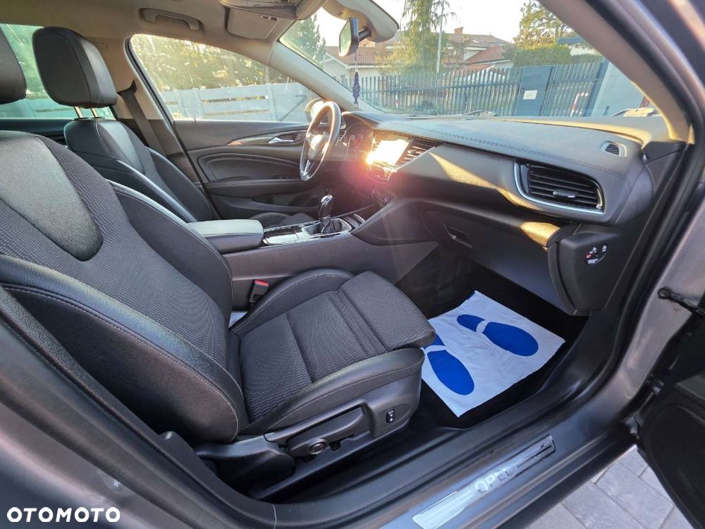 Opel Insignia - 24