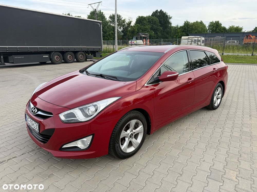Hyundai i40 Kombi blue 1.6 Family+ - 4