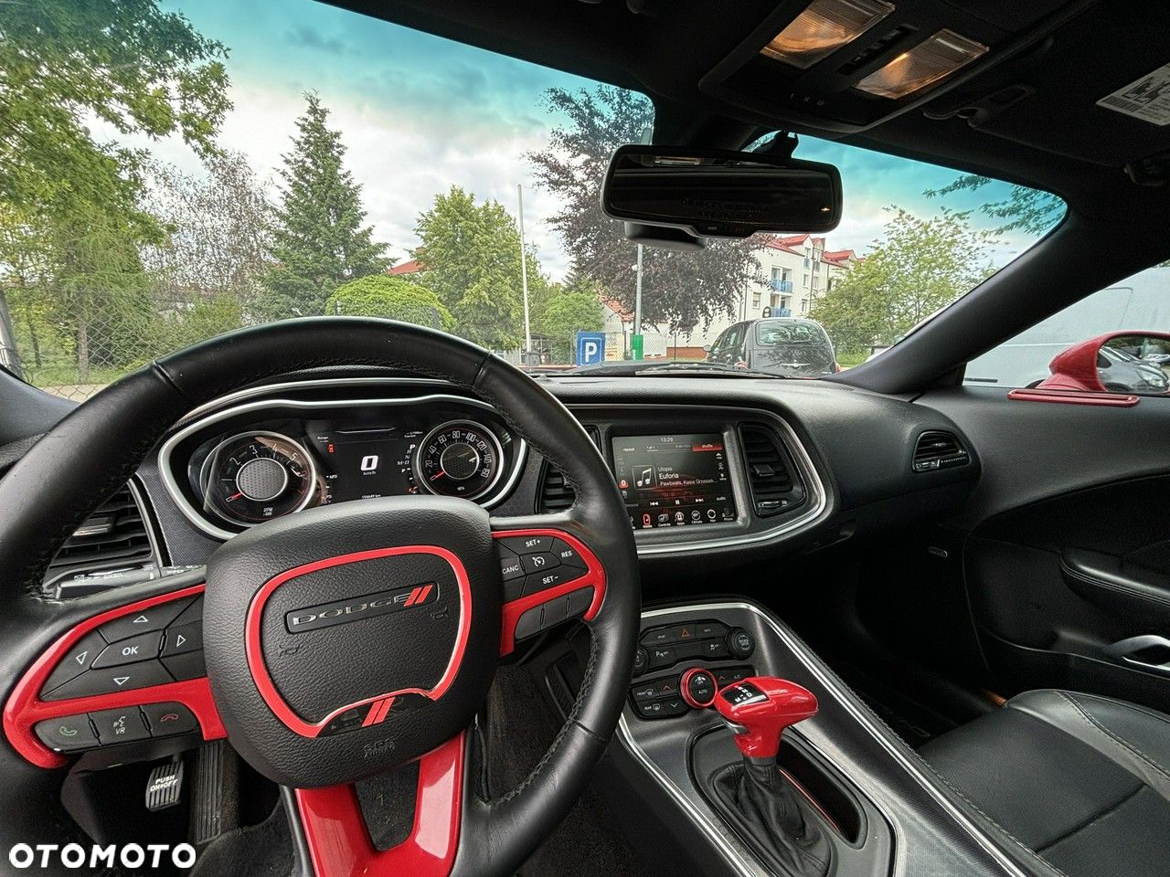 Dodge Challenger - 18
