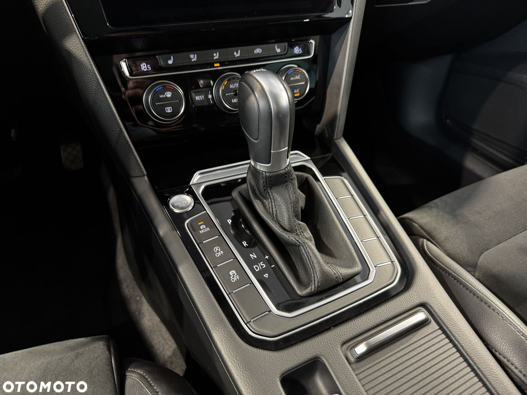 Volkswagen Passat - 27
