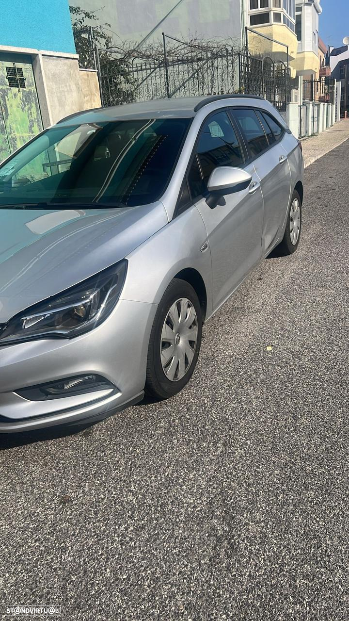Opel Astra Sports Tourer - 9