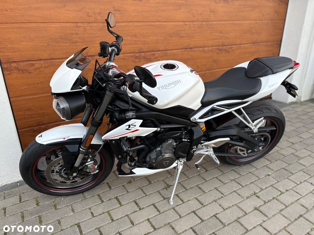 Triumph Street Triple - 33