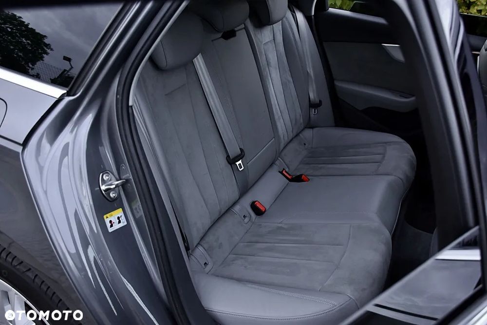 Audi A4 Avant 2.0 TDI Design S tronic - 38