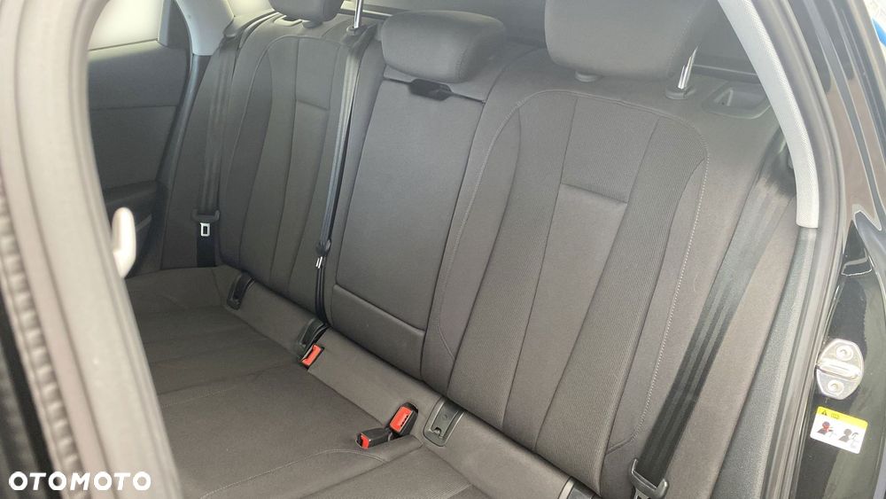 Audi A4 Avant 35 TFSI mHEV Advanced S tronic - 12