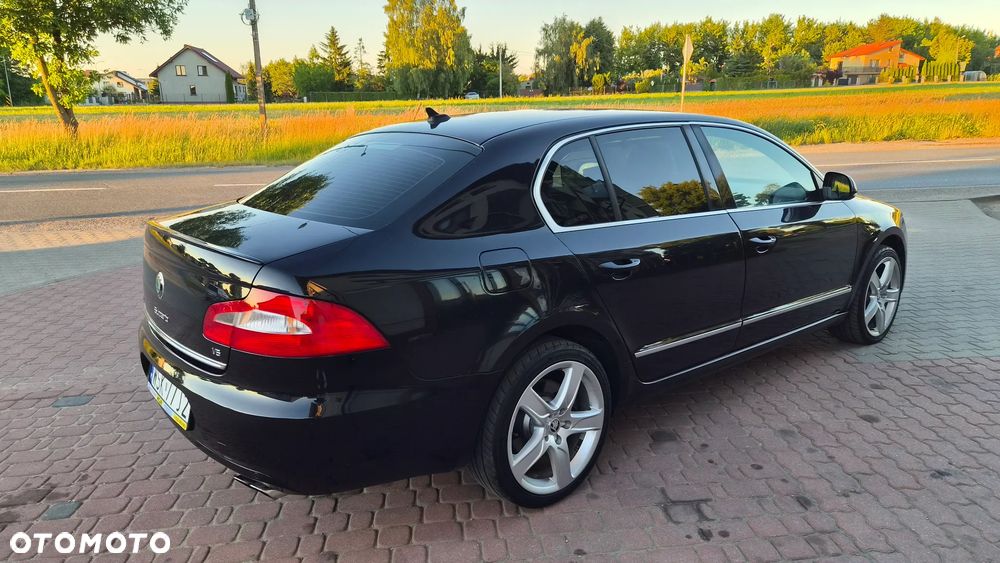 Skoda Superb 3.6 FSI 4x4 Platinum DSG - 5