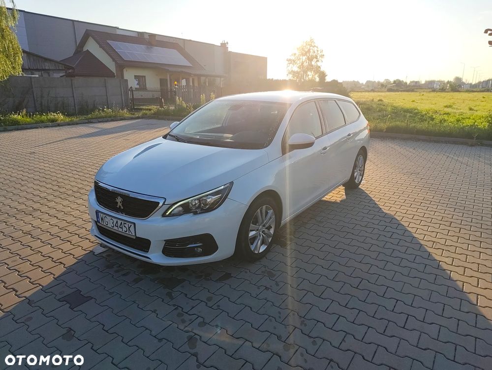 Peugeot 308 BlueHDi 130 EAT8 Stop & Start Allure - 4