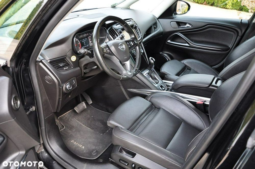 Opel Zafira - 32
