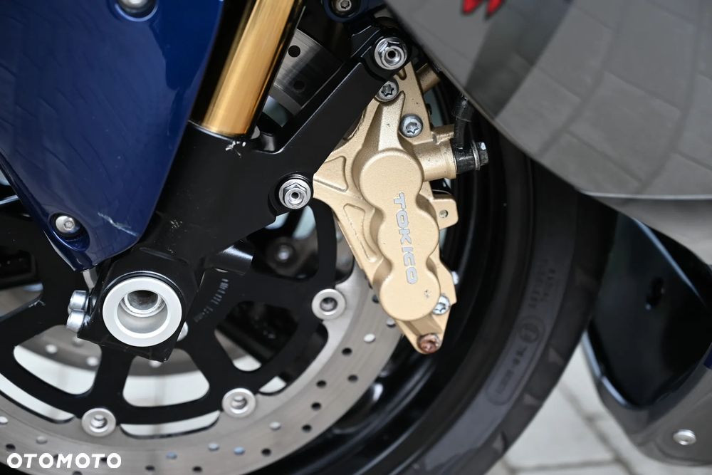 Suzuki GSX-R - 16