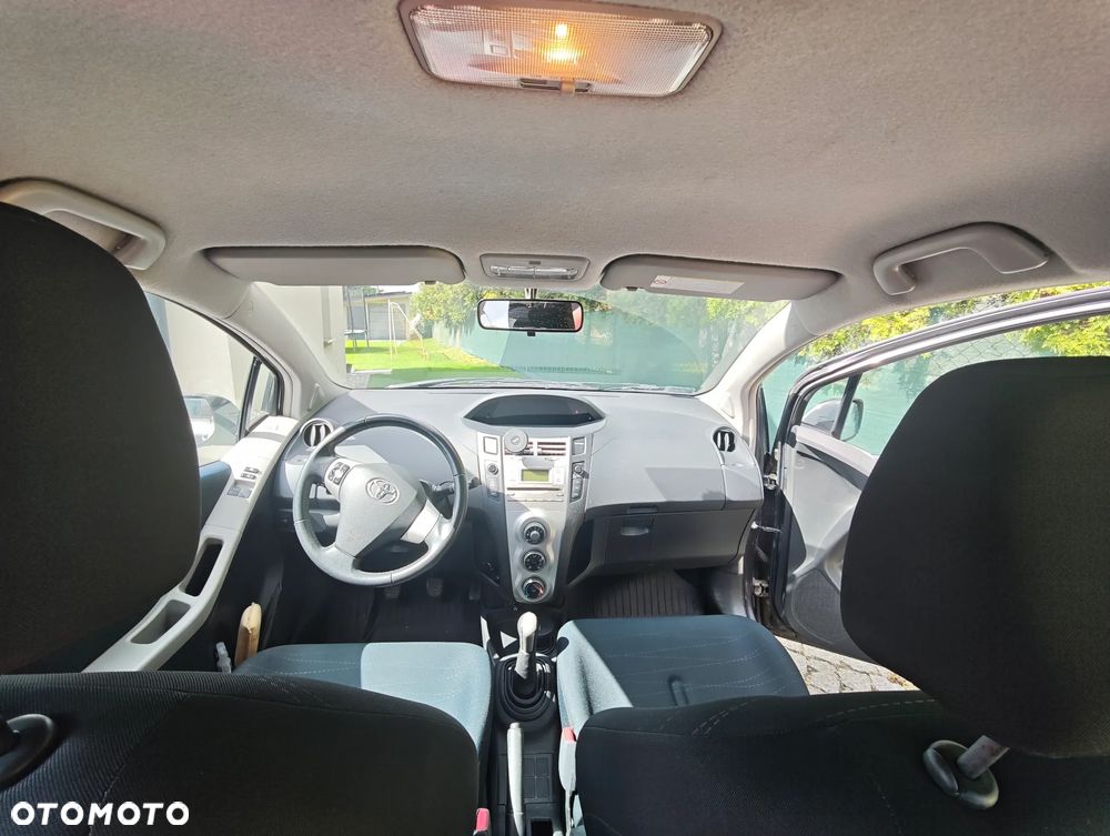 Toyota Yaris 1.0 Luna A/C - 15