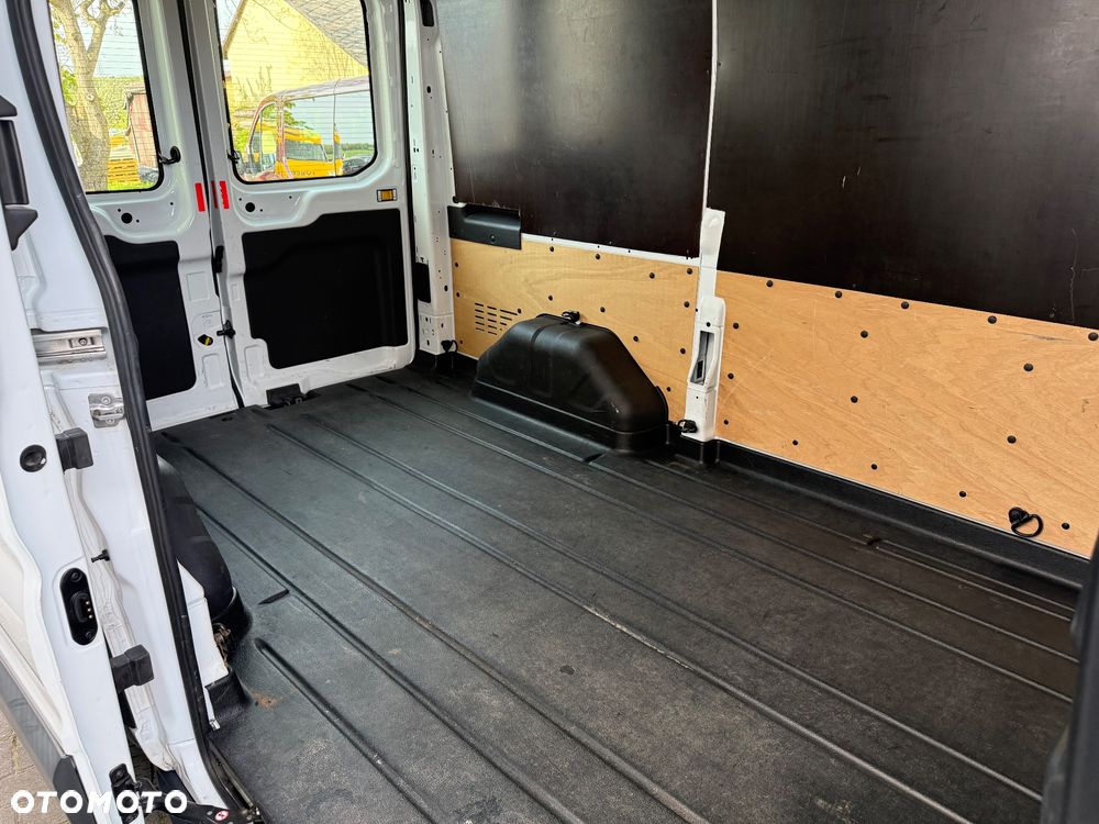 Ford Transit - 14