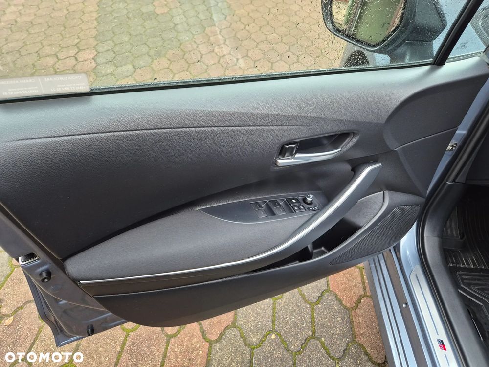 Toyota Corolla 1.8 Hybrid GR Sport - 17
