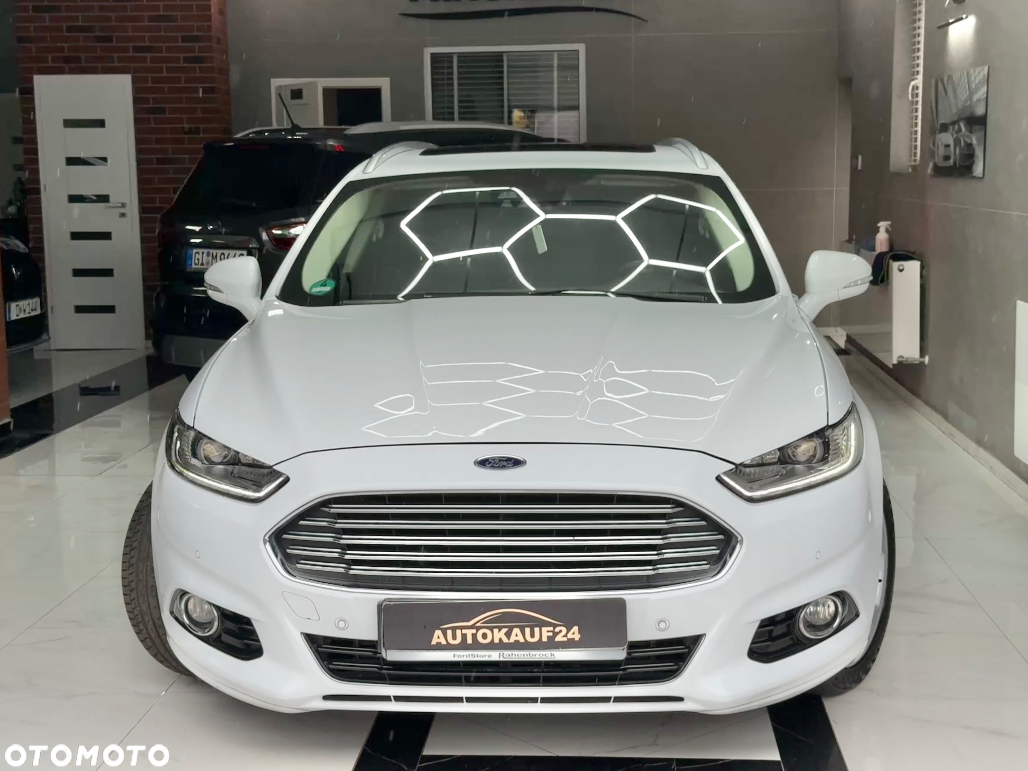 Ford Mondeo 2.0 TDCi Titanium PowerShift - 4