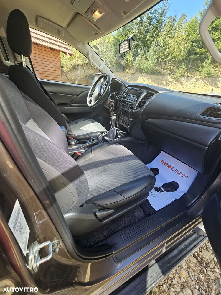 Mitsubishi L200 Double Cab M/T Invite - 13