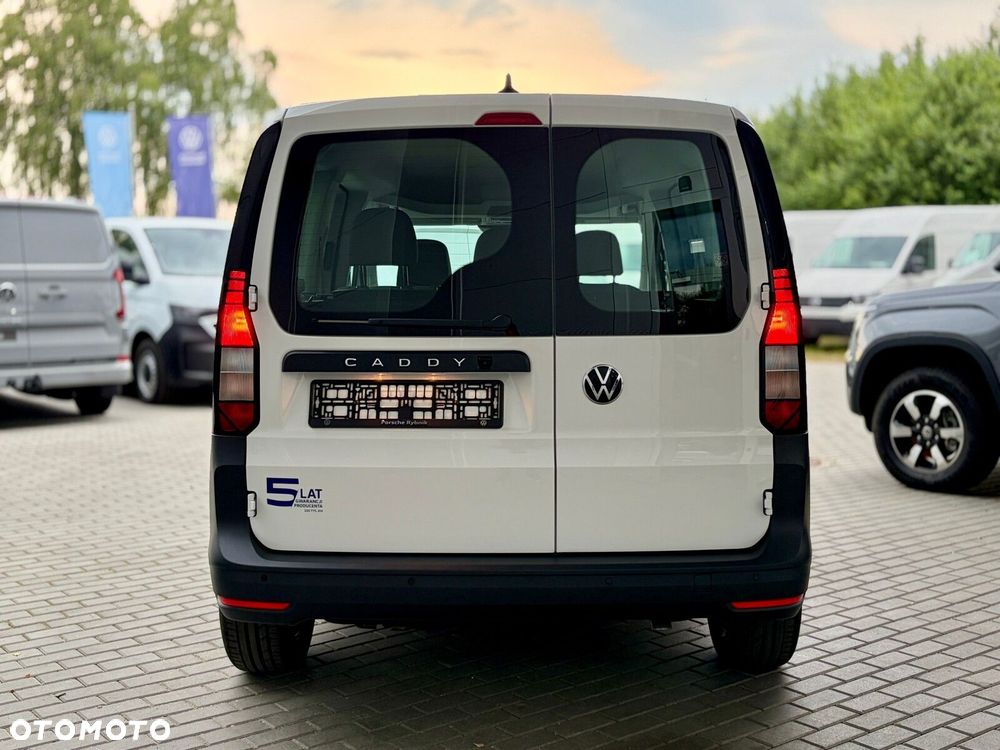 Volkswagen Caddy silnik: 2,0 l TDI EU6 SCR 75 kW skrzynia biegów: manualna 6 -biegowa rozstaw osi: 2755 mm - 14
