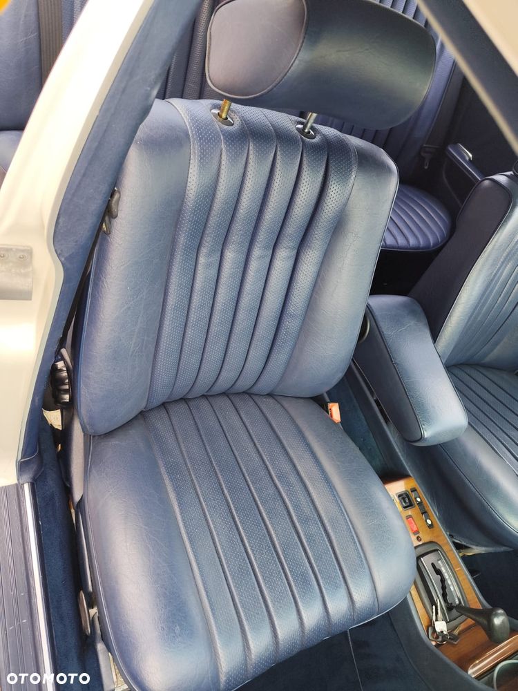 Mercedes-Benz W123 - 4