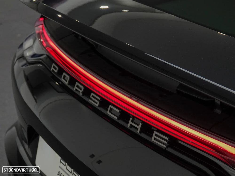Porsche Panamera 4 E-Hybrid Platinum Edition com PDLS - 9