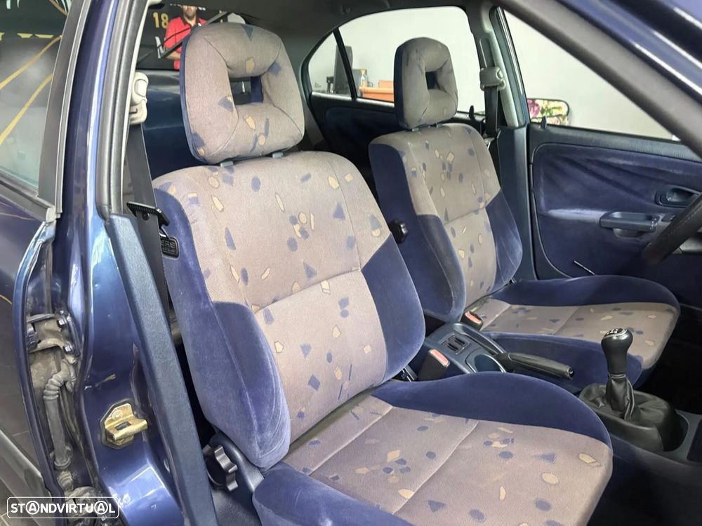 Mitsubishi Carisma HB 1.9 Di-D HP Avance - 8